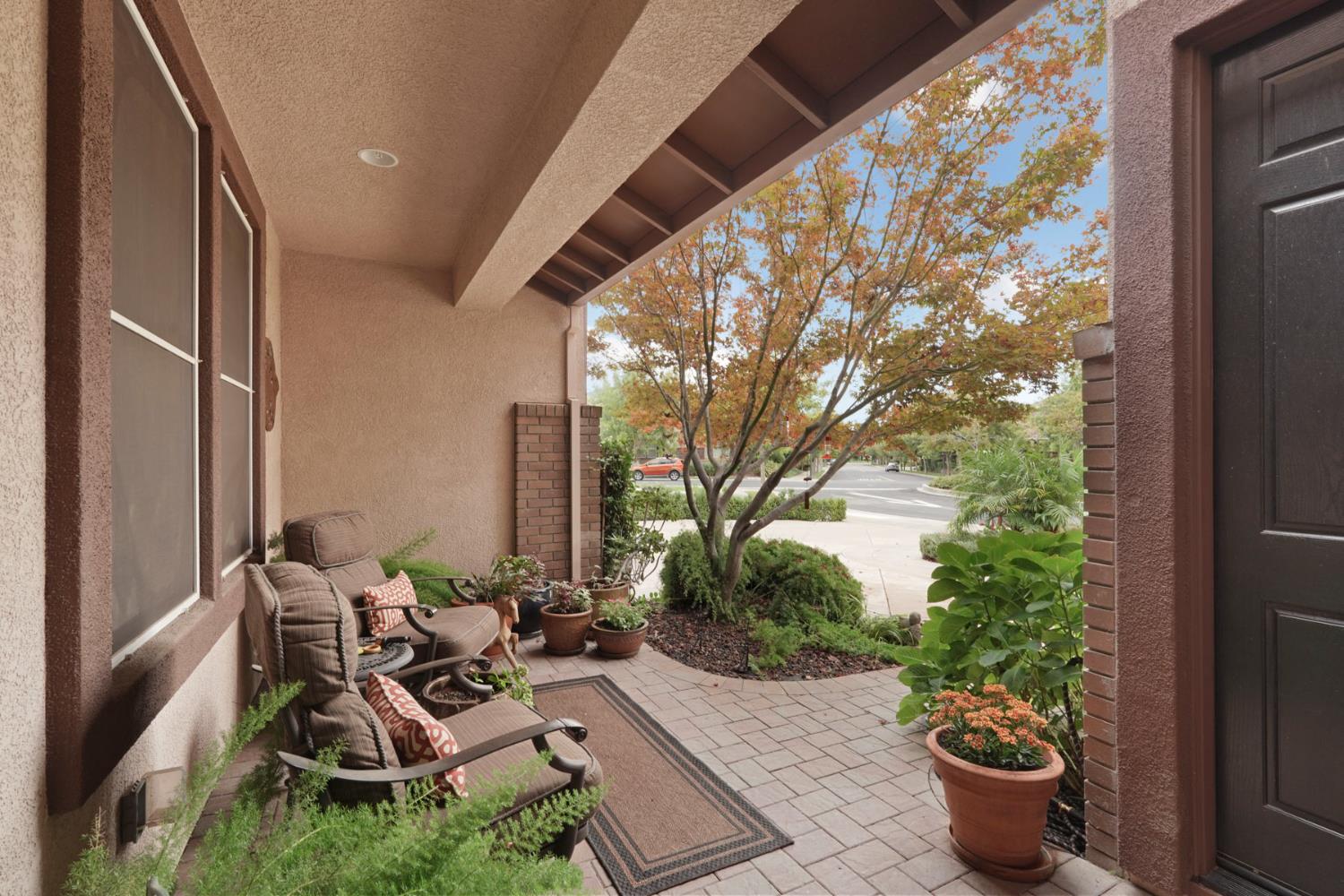 145 N Hancock Park Drive