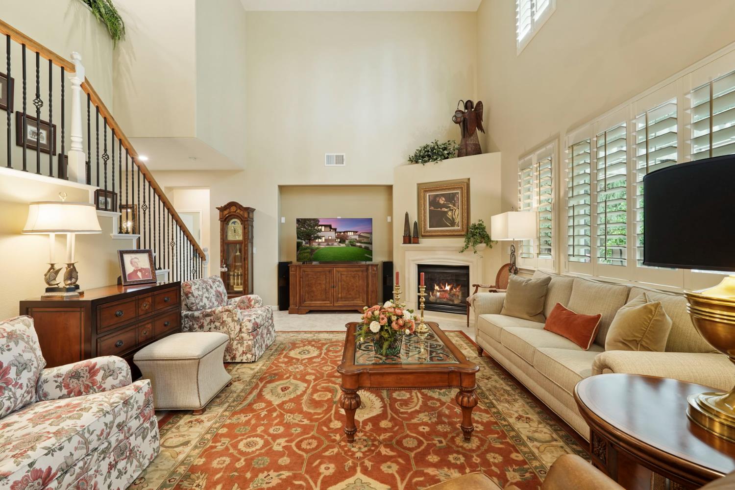 145 N Hancock Park Drive