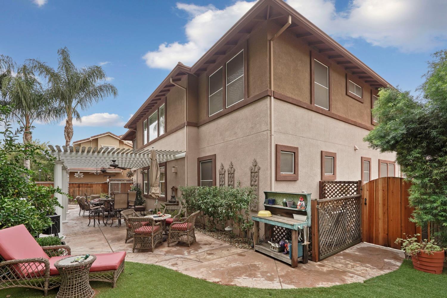 145 N Hancock Park Drive