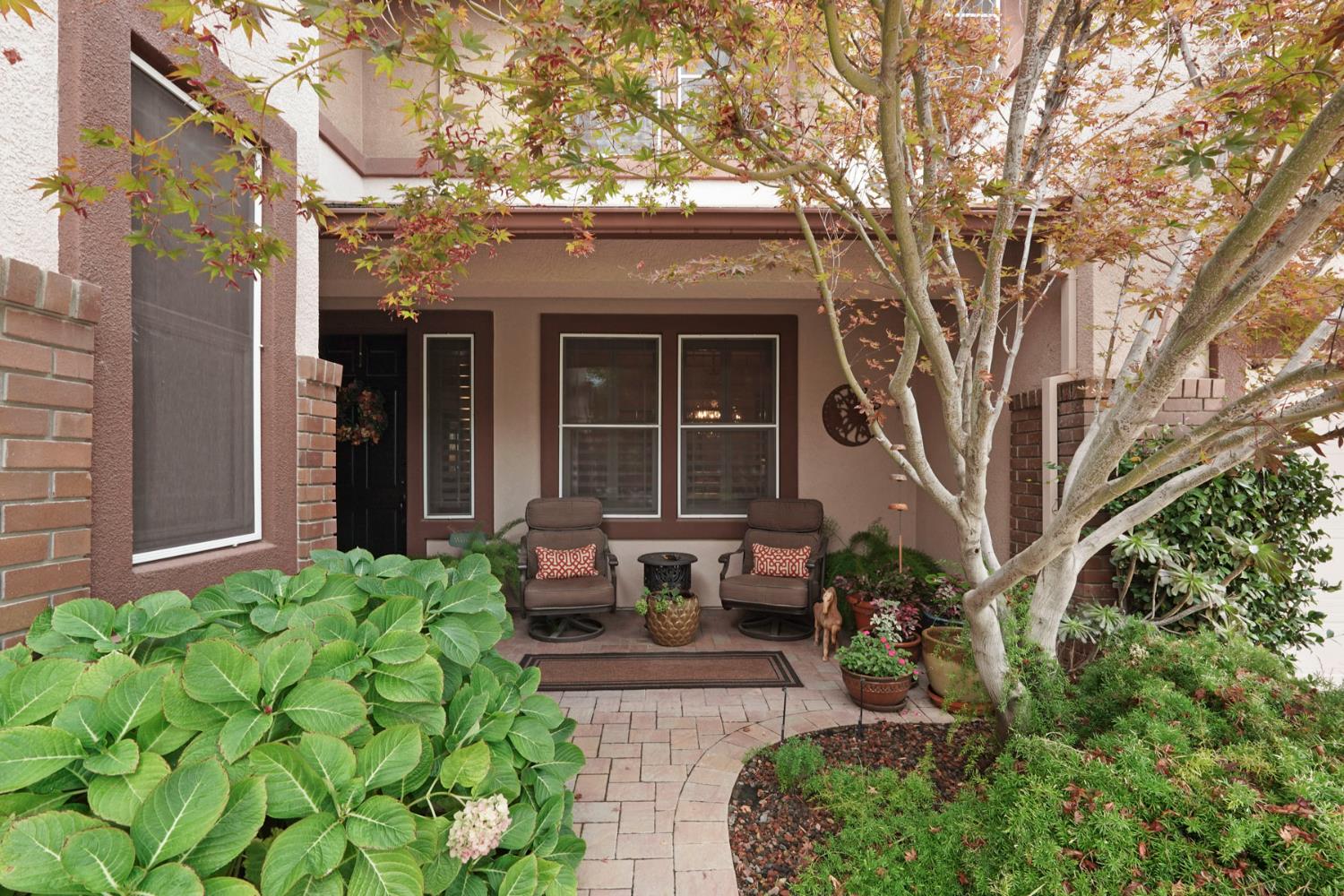 145 N Hancock Park Drive