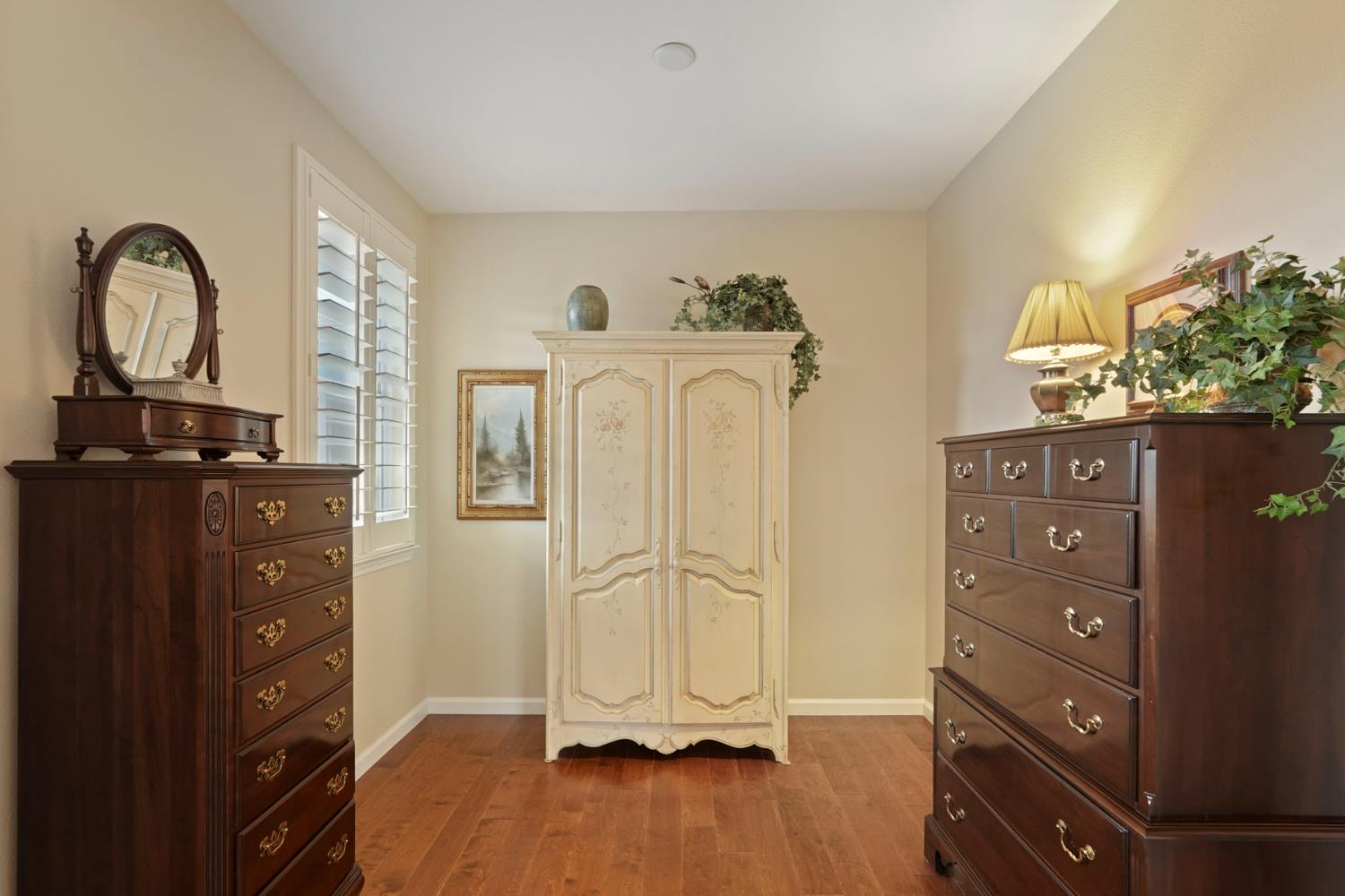 145 N Hancock Park Drive