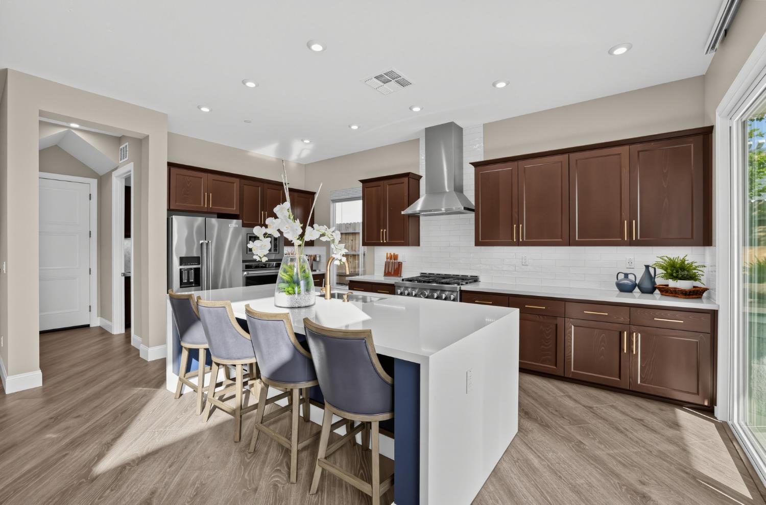1195 Seneca Circle