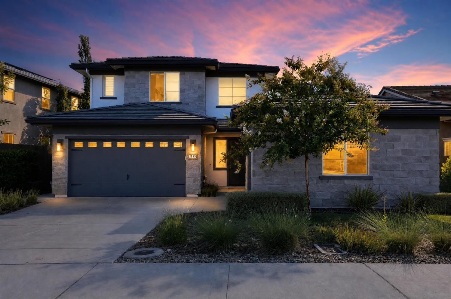 1195 Seneca Circle