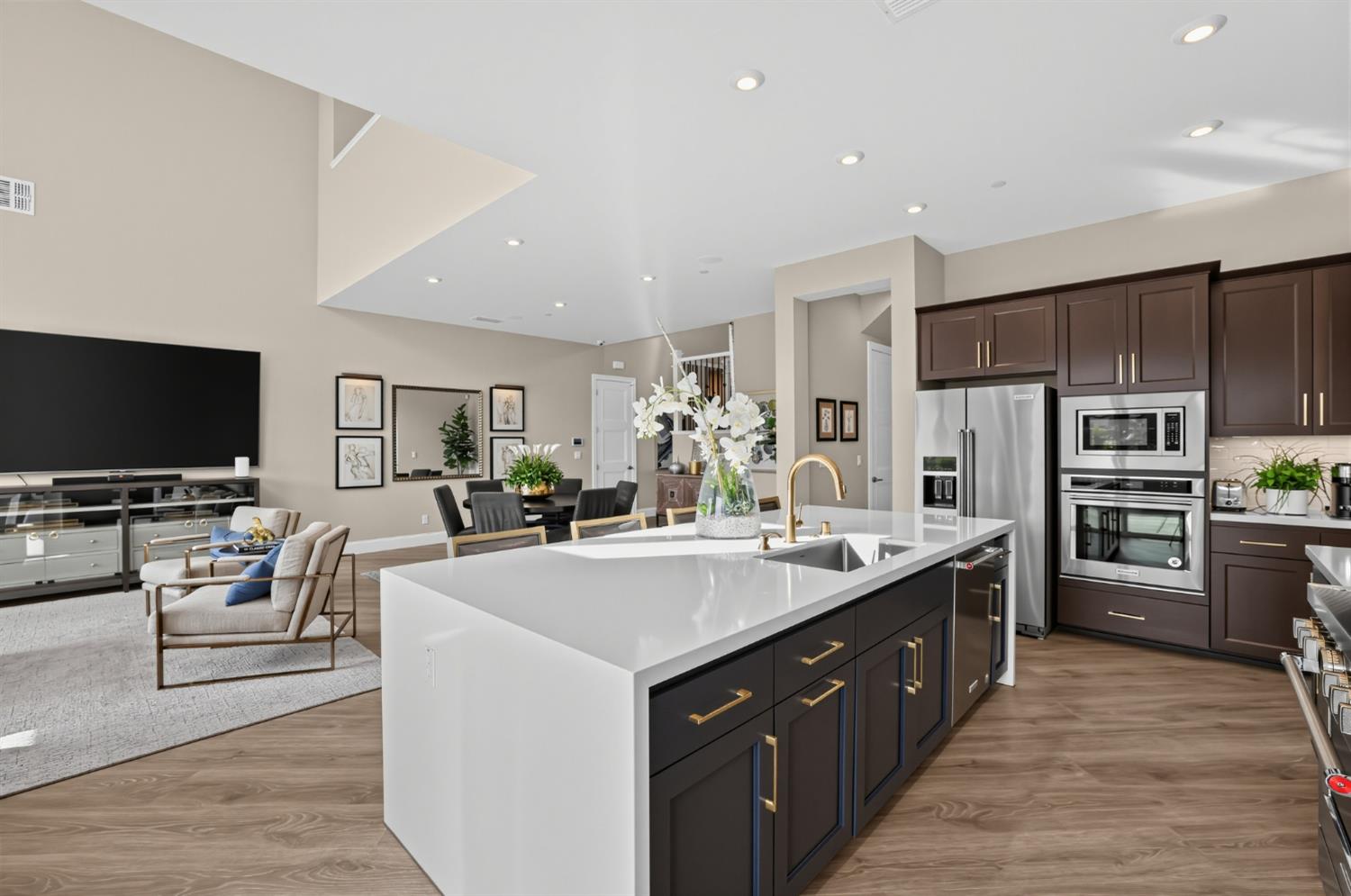 1195 Seneca Circle