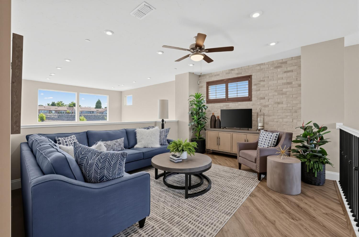 1195 Seneca Circle