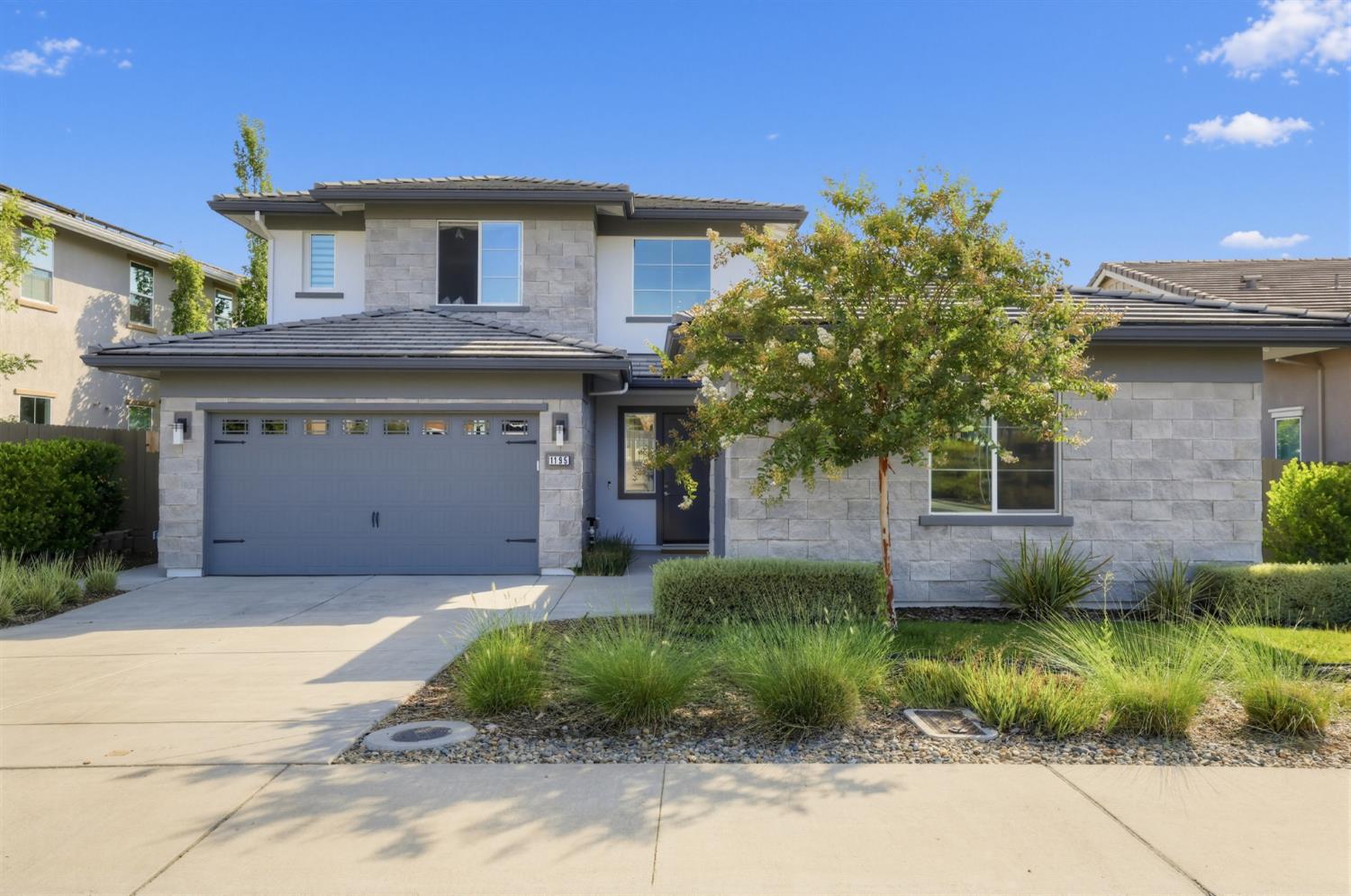 1195 Seneca Circle