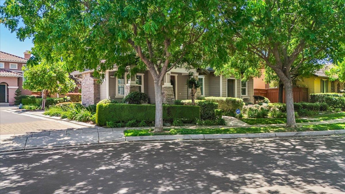 474 N Orinda Court