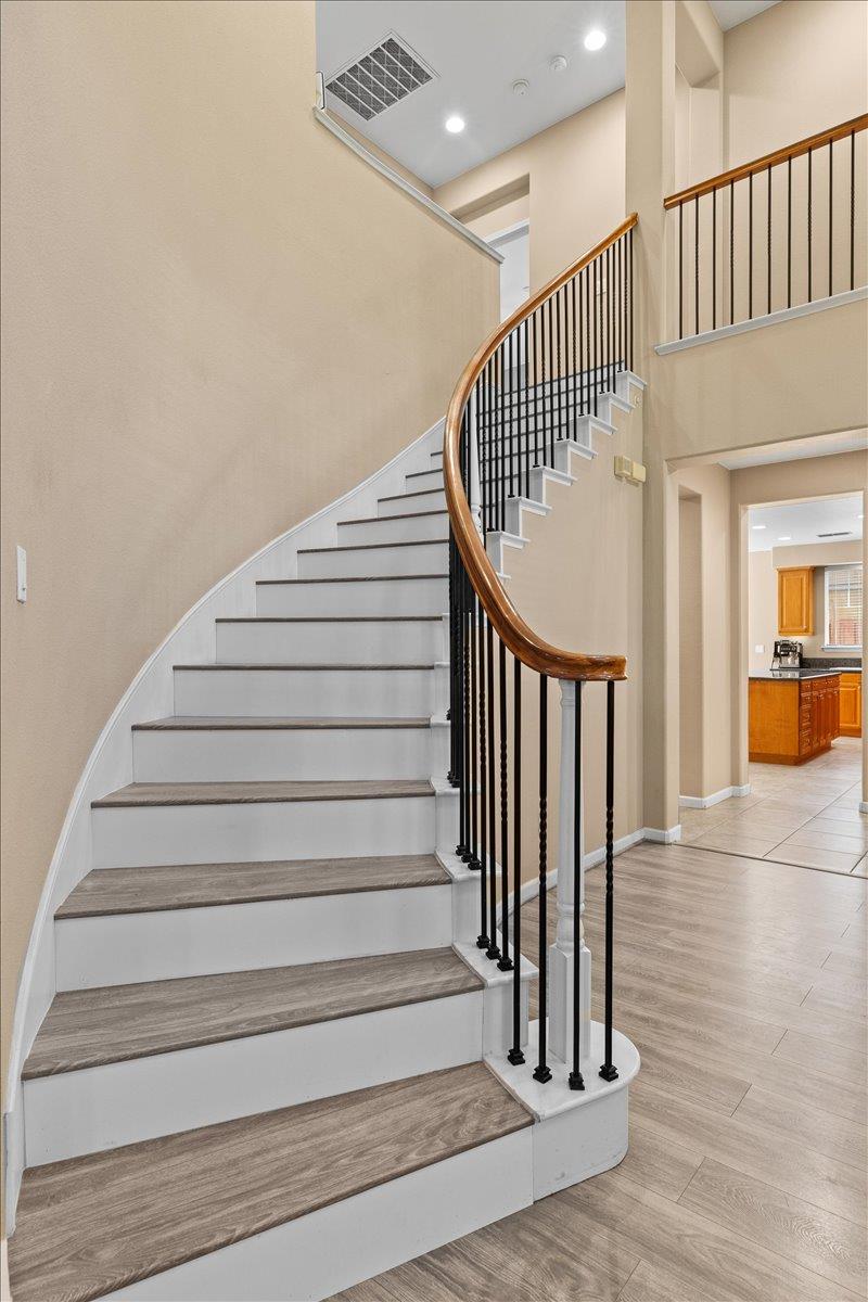 474 N Orinda Court