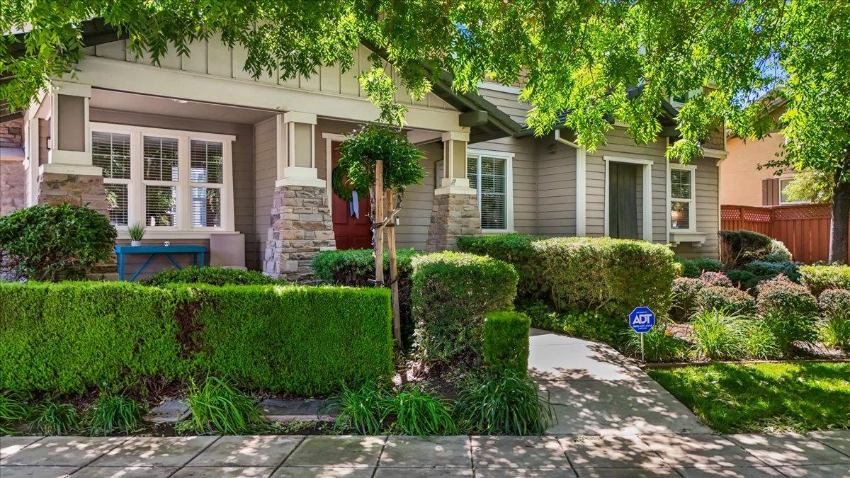 474 N Orinda Court
