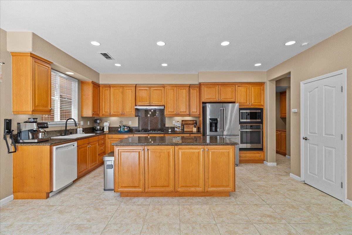 474 N Orinda Court