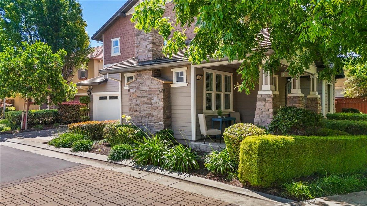 474 N Orinda Court