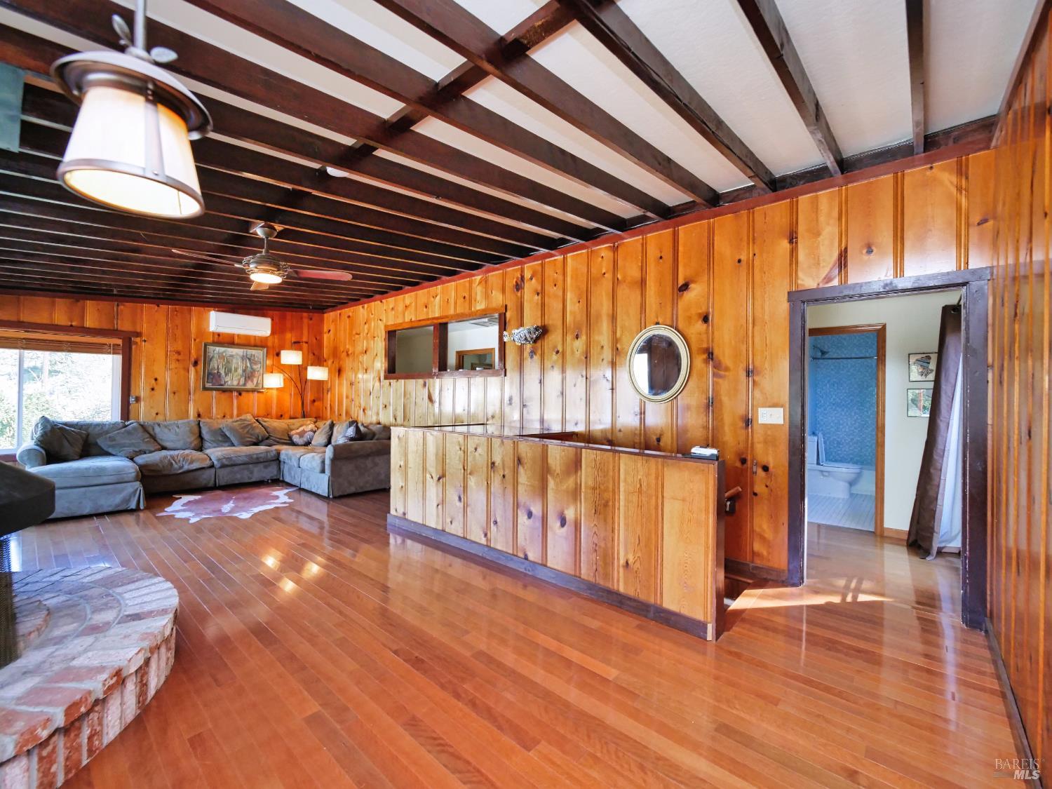 11485 Lakeshore Drive