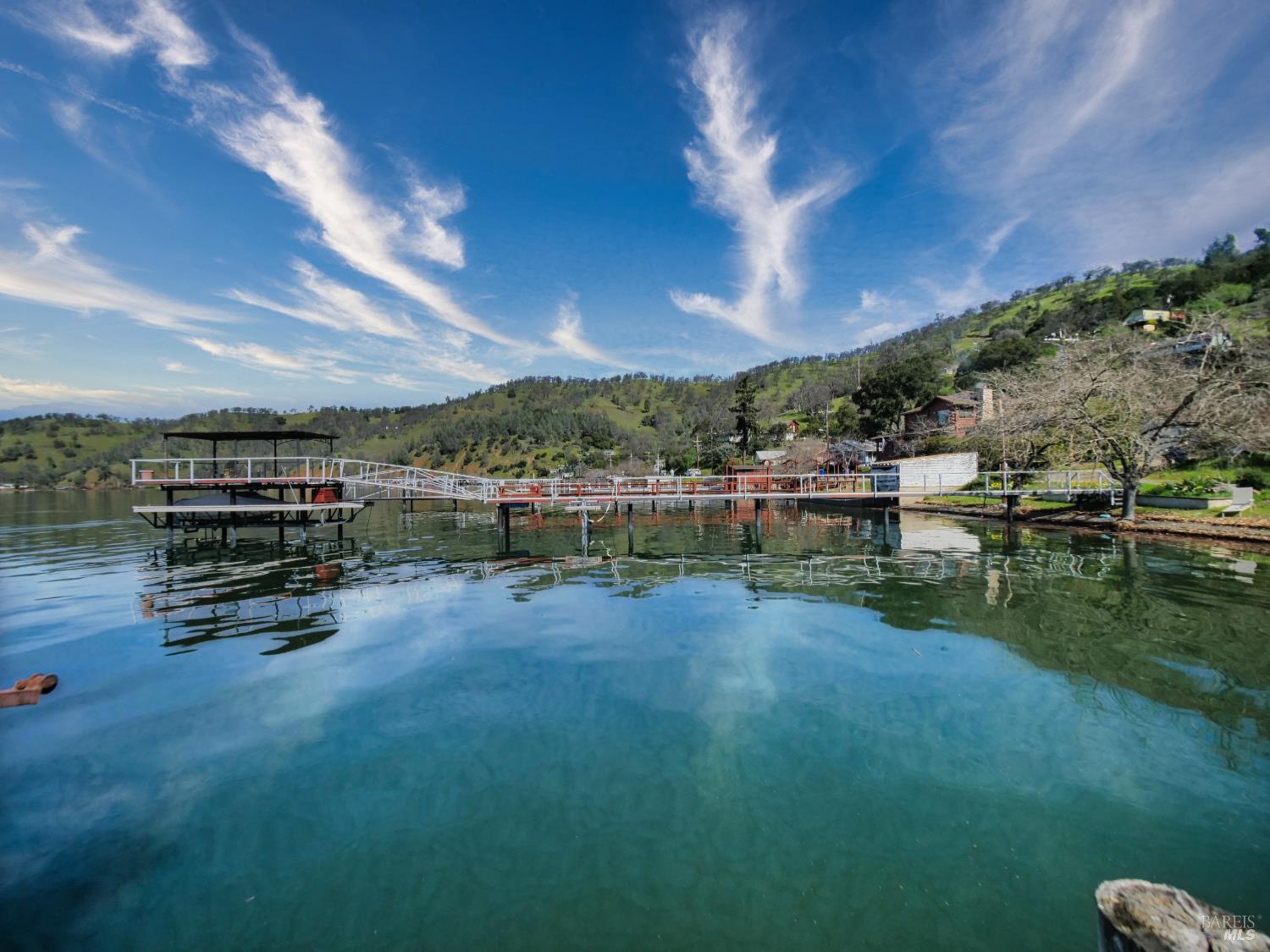 11485 Lakeshore Drive