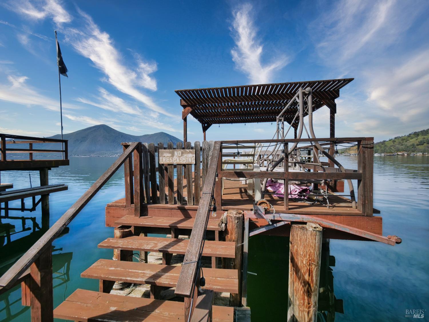 11485 Lakeshore Drive