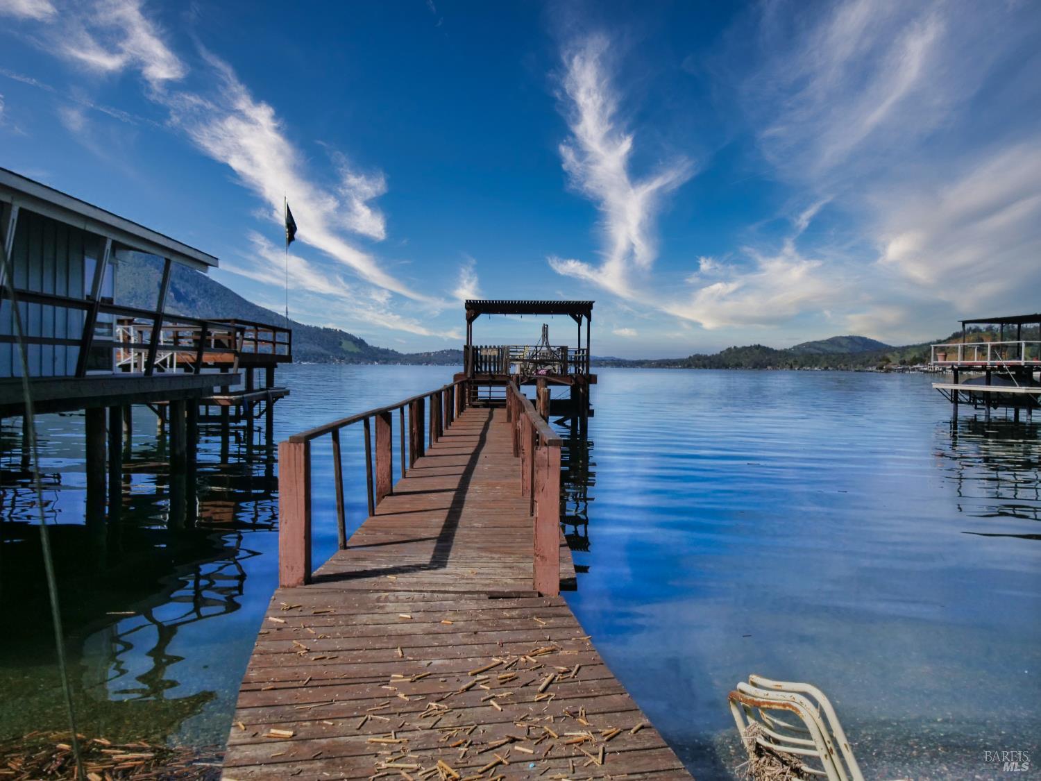 11485 Lakeshore Drive