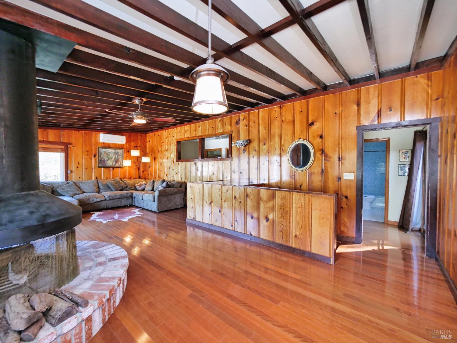 11485 Lakeshore Drive