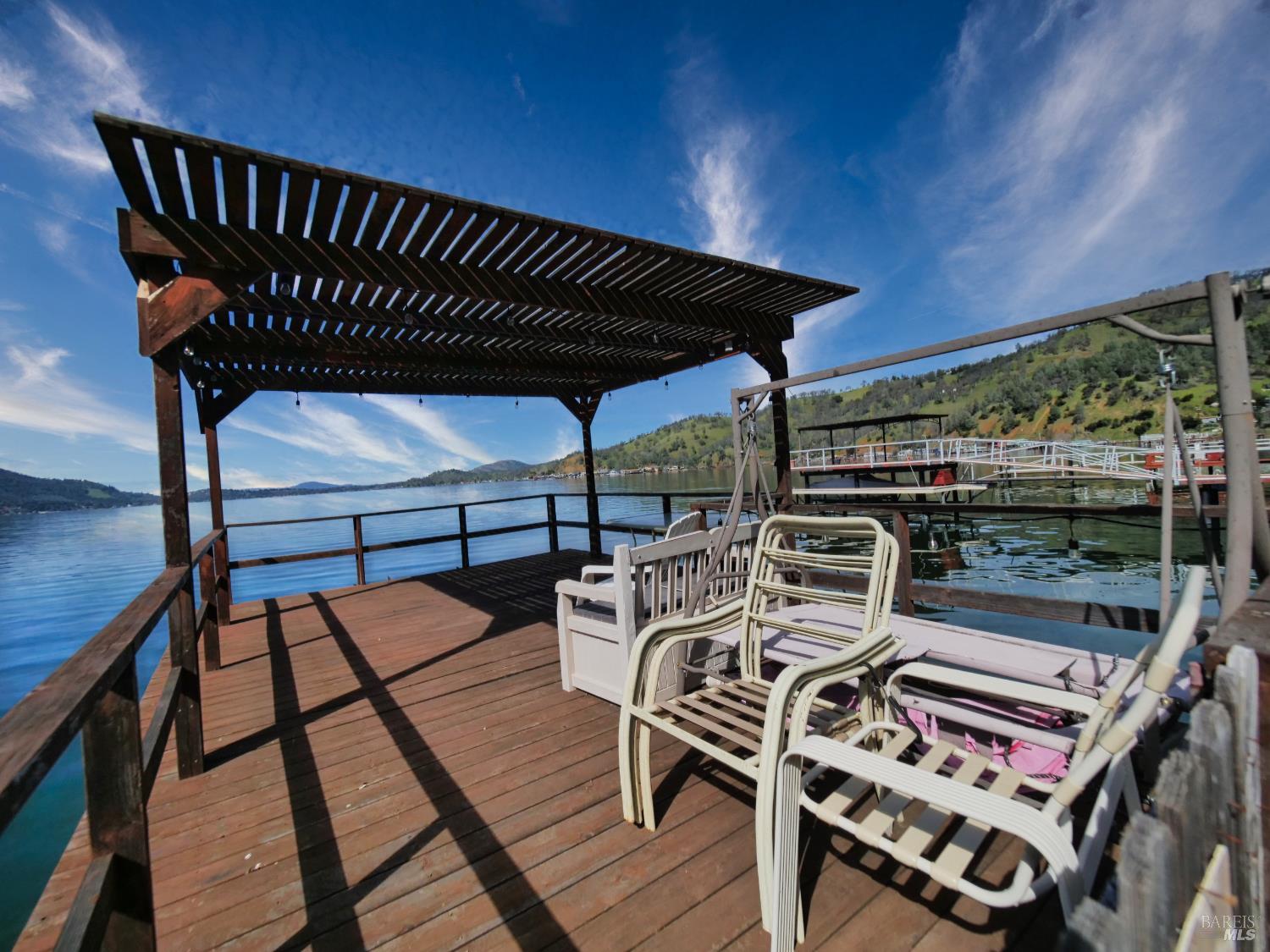 11485 Lakeshore Drive