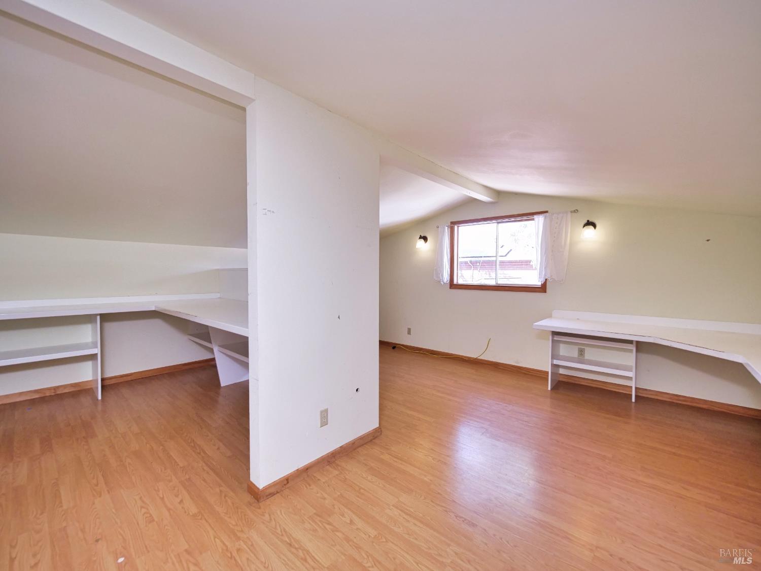 11485 Lakeshore Drive