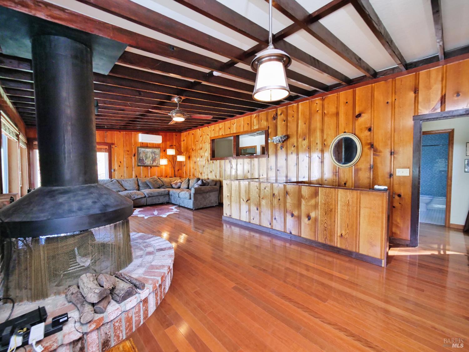 11485 Lakeshore Drive