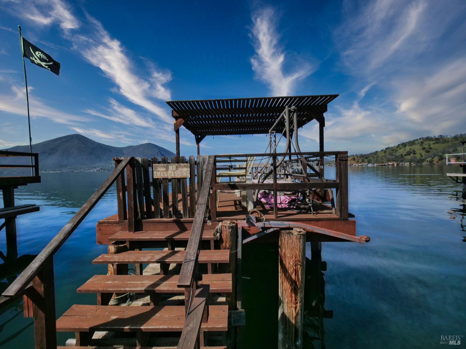 11485 Lakeshore Drive