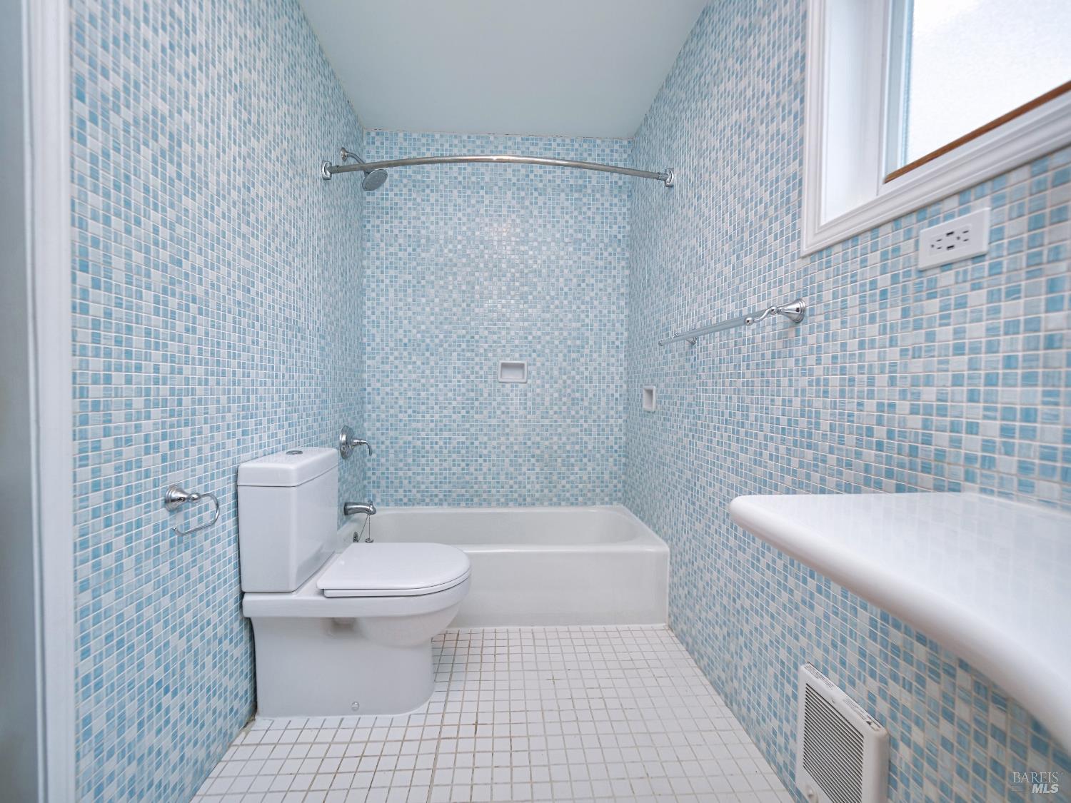 11485 Lakeshore Drive