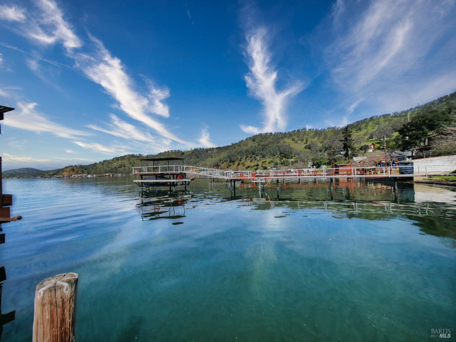 11485 Lakeshore Drive