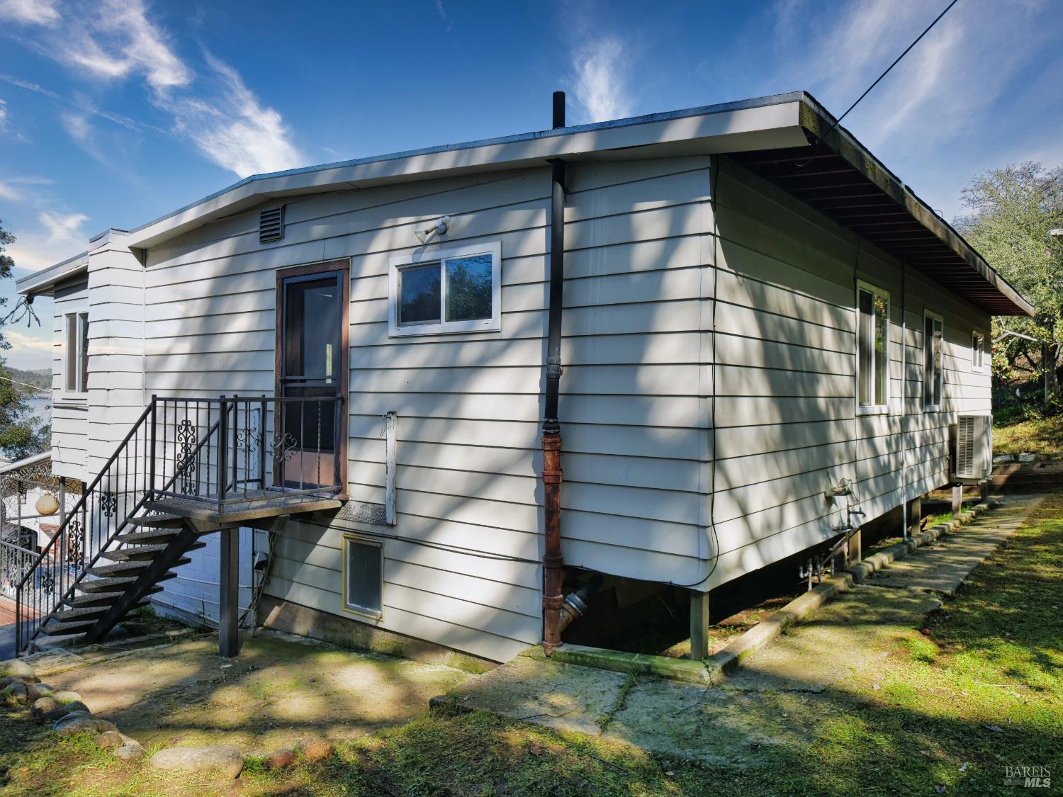 11485 Lakeshore Drive