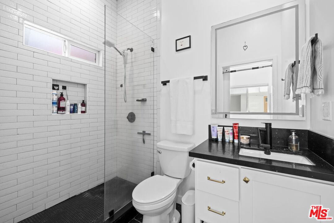 3170 Glenmanor Pl