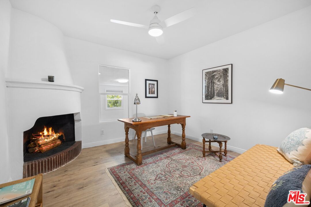 2400 W 74th St