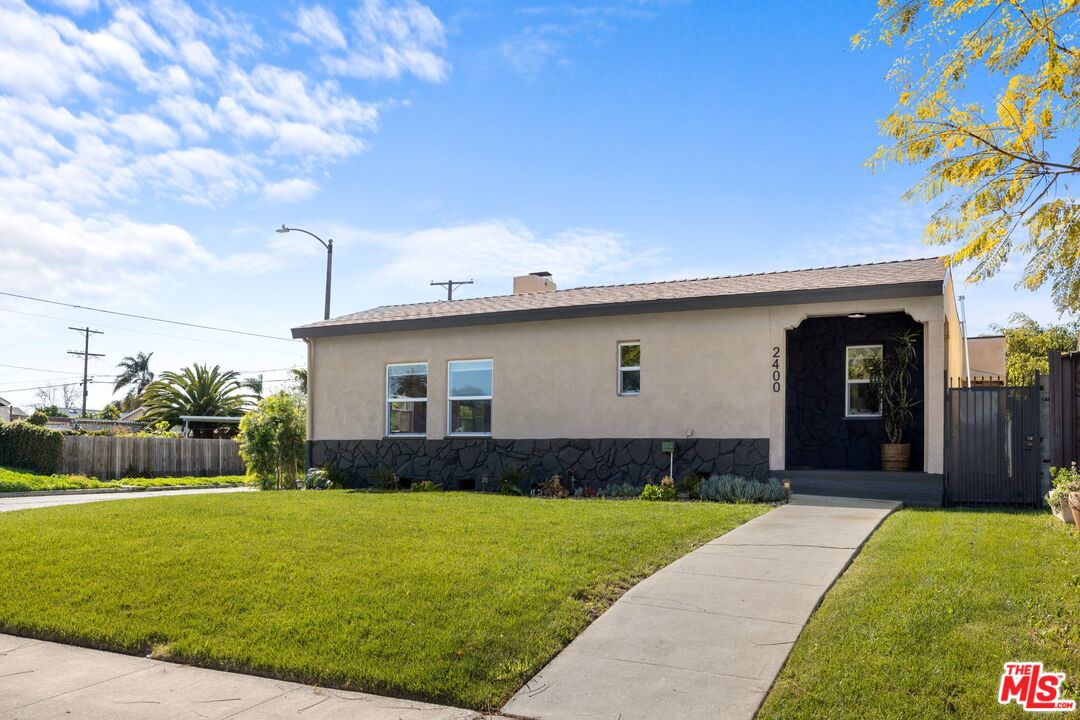 2400 W 74th St