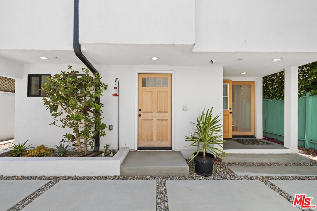 3170 Glenmanor Pl