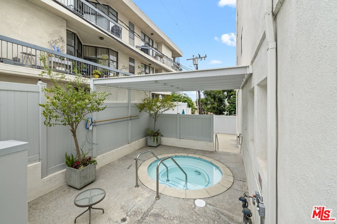 964 Hancock Ave Unit: 103