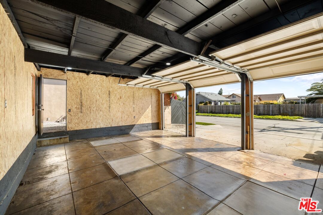 2400 W 74th St