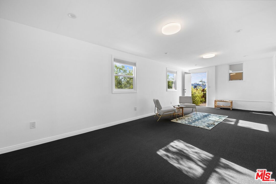 2400 W 74th St