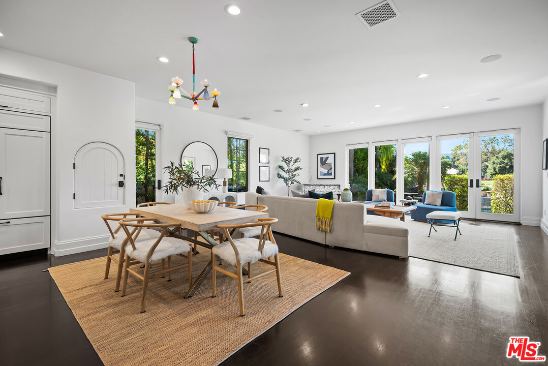 9928 Toluca Lake Ave