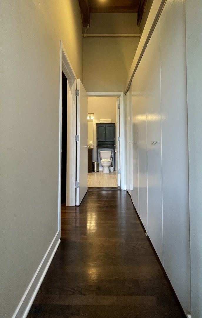 1727 S Indiana Avenue Unit: 207