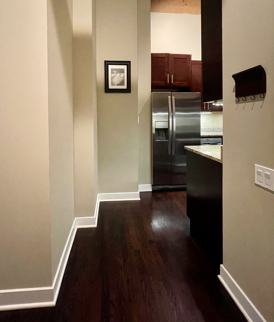 1727 S Indiana Avenue Unit: 207