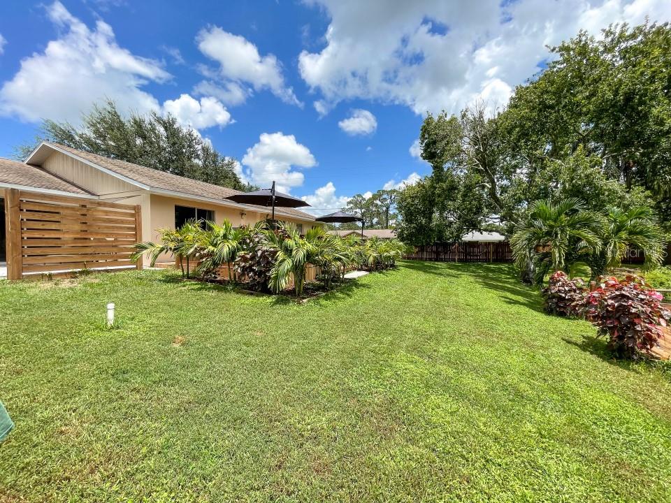 100 DREAMTIME AVE