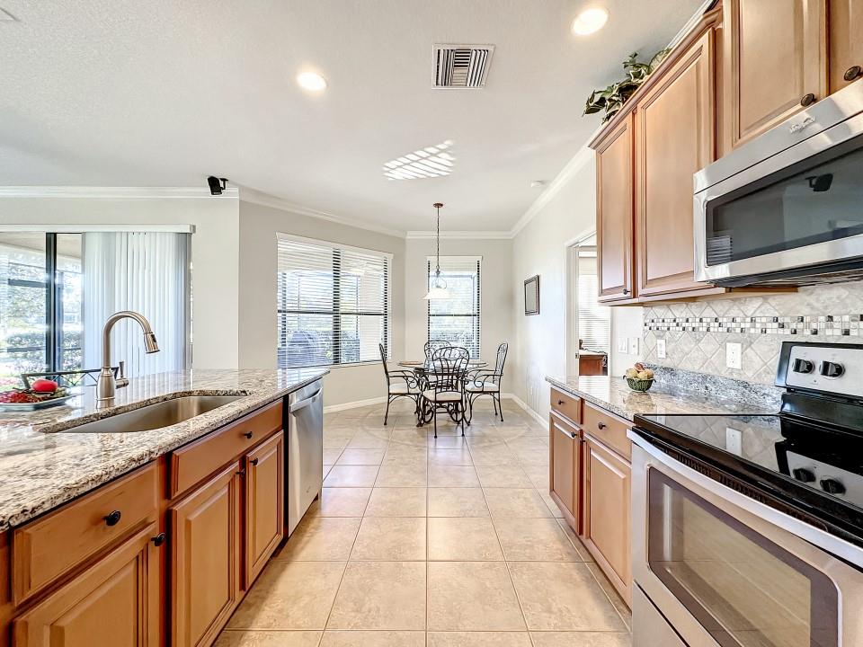 345 SILVER FALLS DR