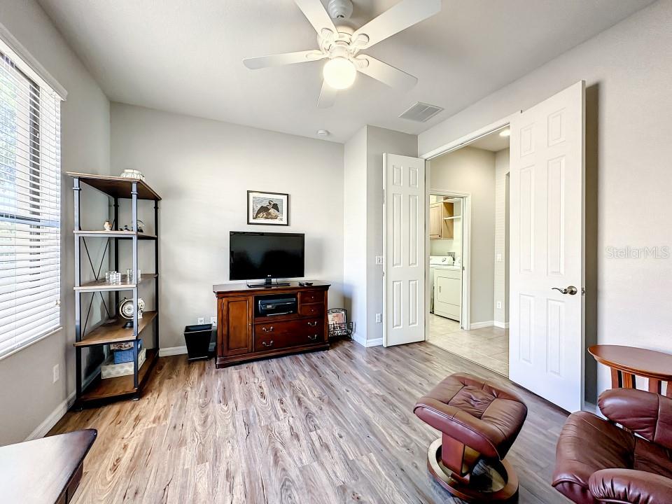 345 SILVER FALLS DR