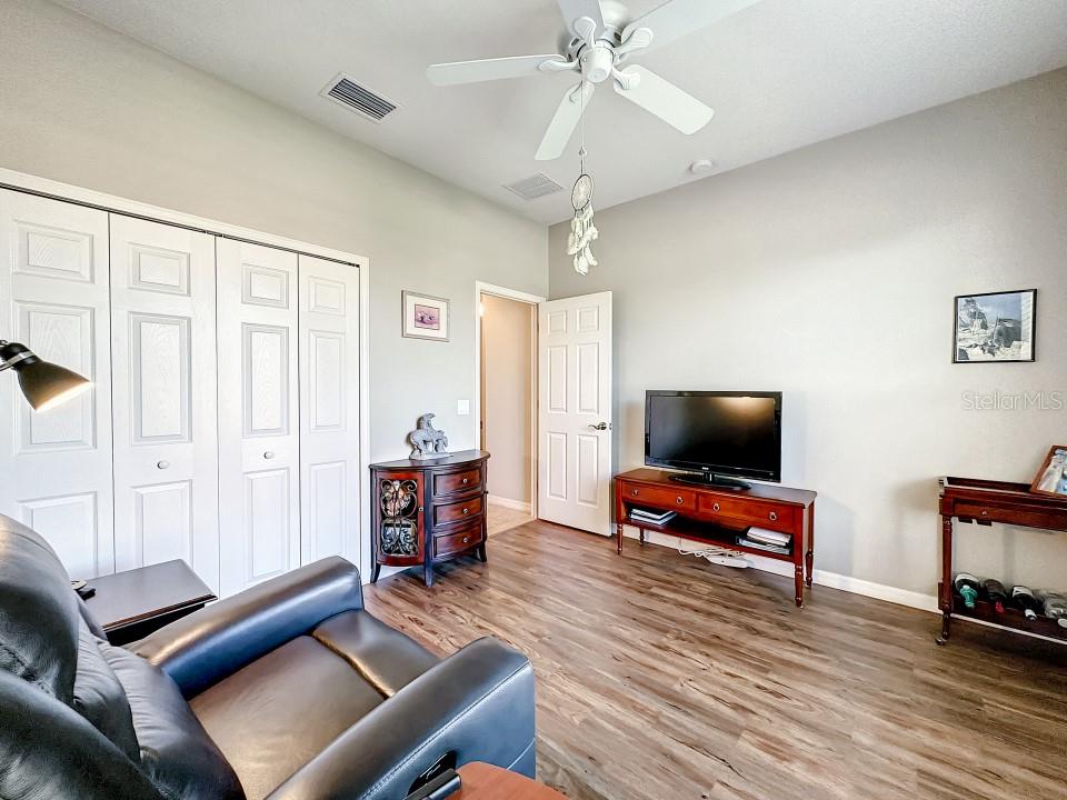 345 SILVER FALLS DR