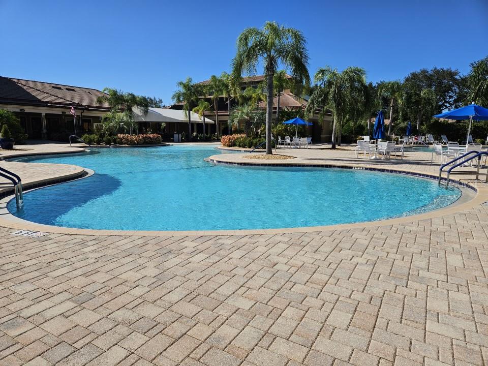 345 SILVER FALLS DR
