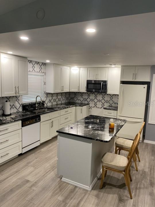 166 PINEWOOD TER #103