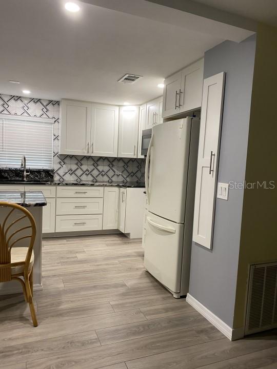 166 PINEWOOD TER #103