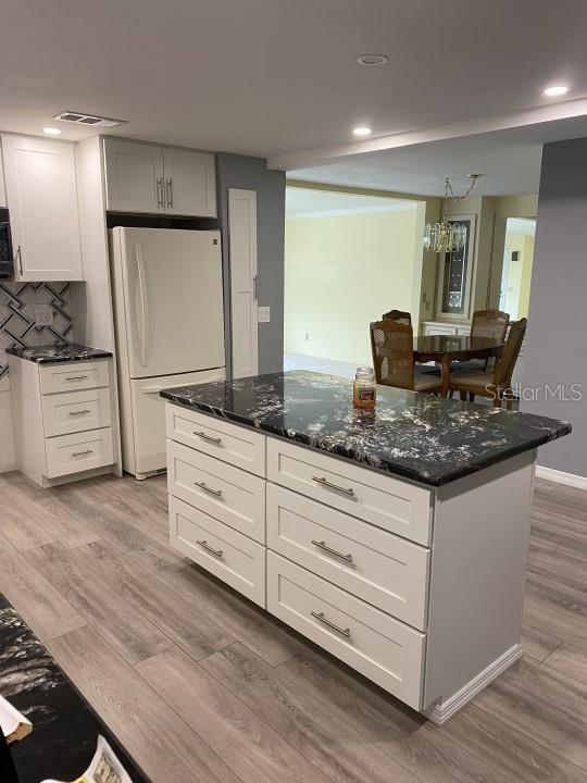 166 PINEWOOD TER #103