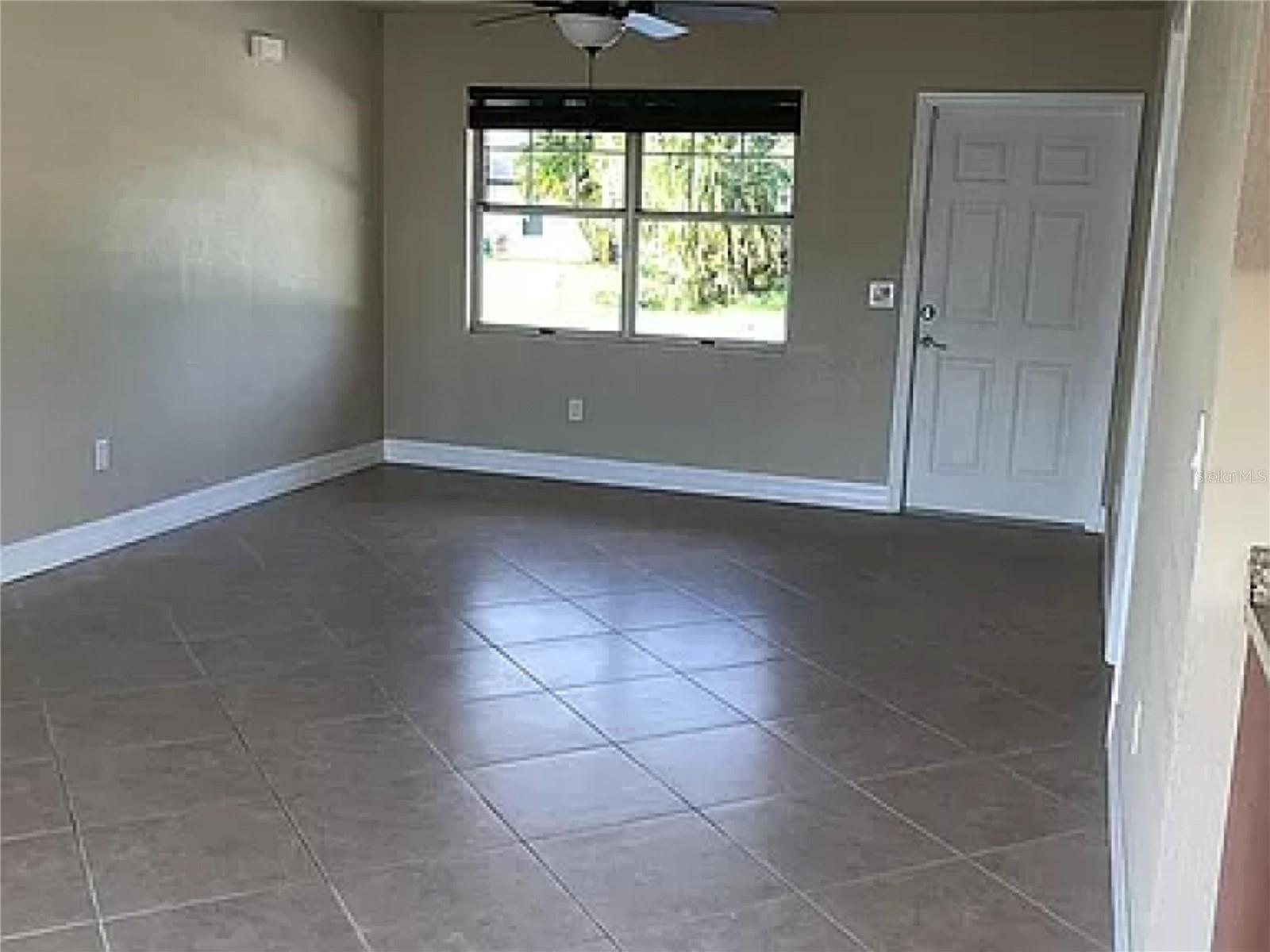 18663 VAN NUYS CIR