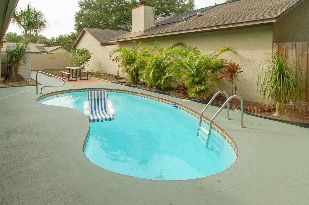 615 BONNIE BLVD