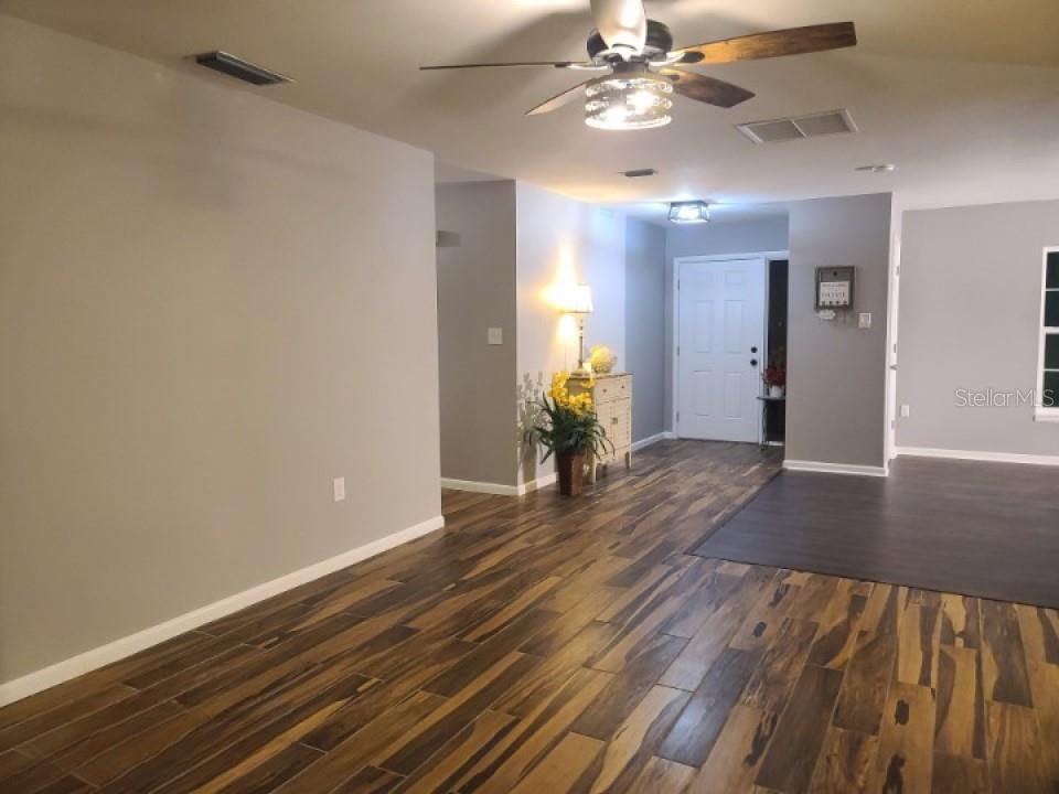 512 EMERALD RD