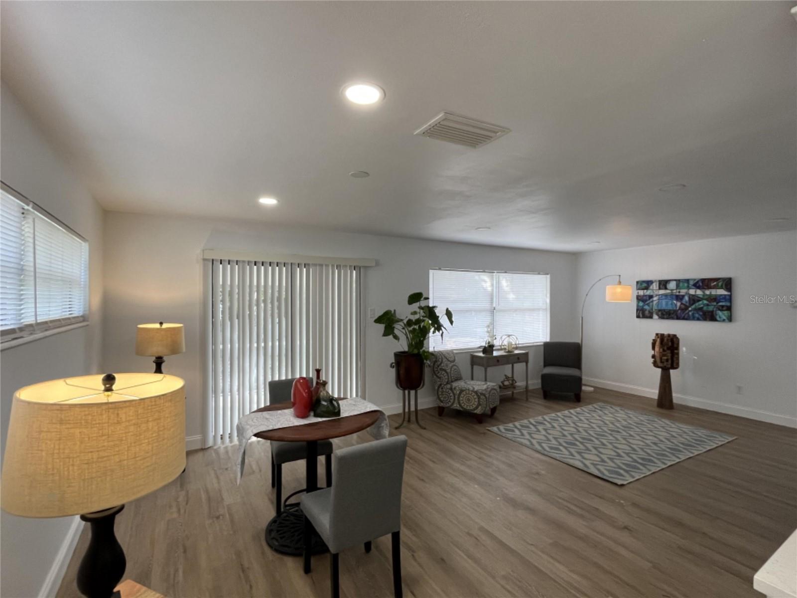 2419 STANFORD DR