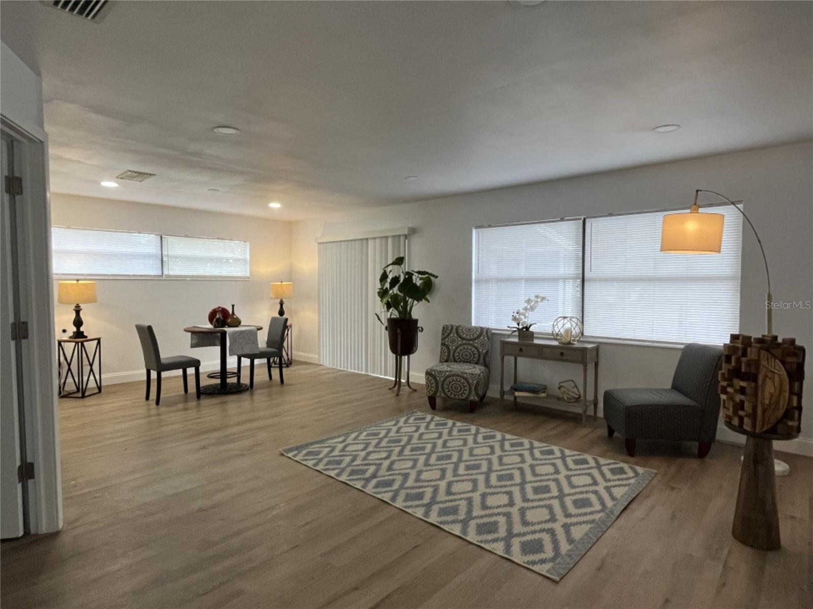 2419 STANFORD DR